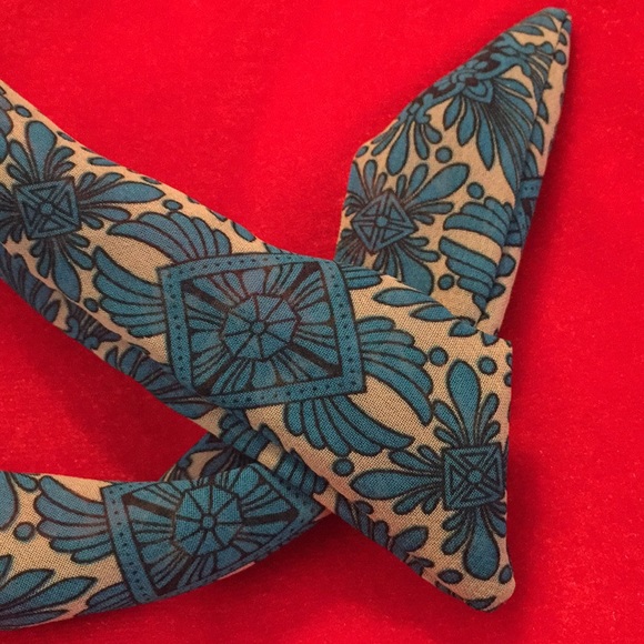 Bendable Hair Accessory - Picture 3 of 3